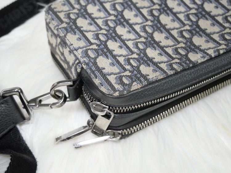 Dior Oblique jacquard Pouch with Strap รูปที่ 10