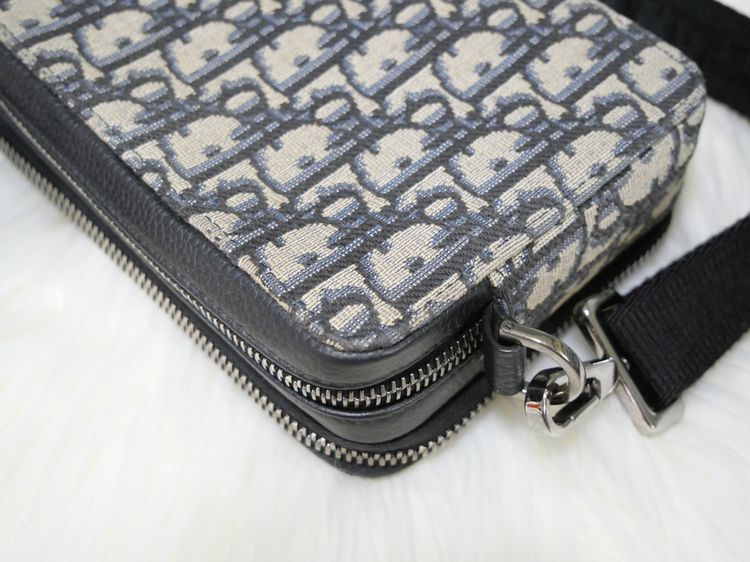 Dior Oblique jacquard Pouch with Strap รูปที่ 11