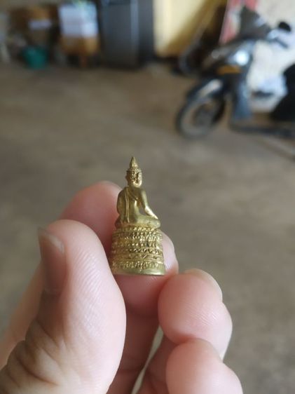 พระเนื้อกะไหล่ทองพิมพ์เล็ก(พระรูปหล่อพระหลวงพ่อทันใจ(วัดพระธาตุดอยสุเทพ)(จังหวัดเชียงใหม่))พระบ้านพระเครื่องรางของมงคล รูปที่ 17