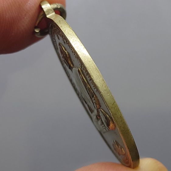 เหรียญทรงผนวช ร9 พระธาตุดอยตุง เนื้ออัลปาก้า เปลือย (หลวงปู่แหวน หลวงปู่โต๊ะ ร่วมปลุกเสก) พ.ศ.2516 นิยม หายาก สภาพสวย รูปที่ 7