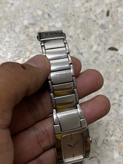 นาฬิกายี่ห้อ DKNY  ควอทซ์ ของแท้มือสอง สแตนเลส สายยาว 6 นิ้ว  950฿ รูปที่ 4