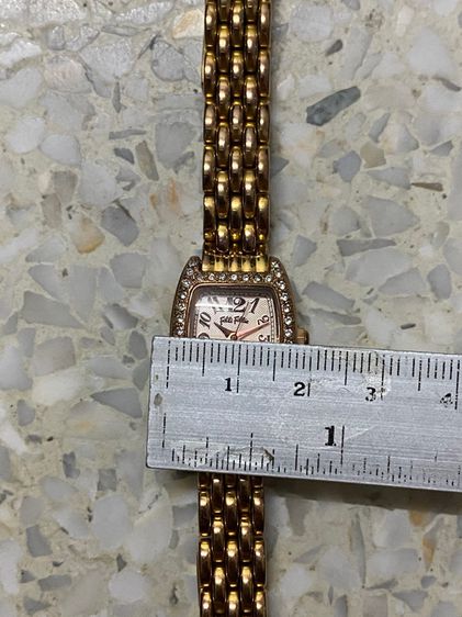 นาฬิกายี่ห้อ FOLLI FOLLIE  ควอทซ์  ของแท้มือสอง ทองยังสวย  เรือนจิ๋ว  สายยาวประมาณ 16 เซนติเมตร 900฿ รูปที่ 9