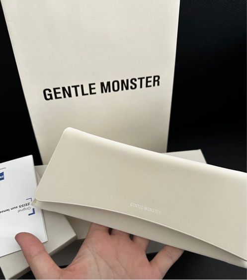 แว่นกันแดด Gentle Monster อุปกรณ์ครบ รูปที่ 3