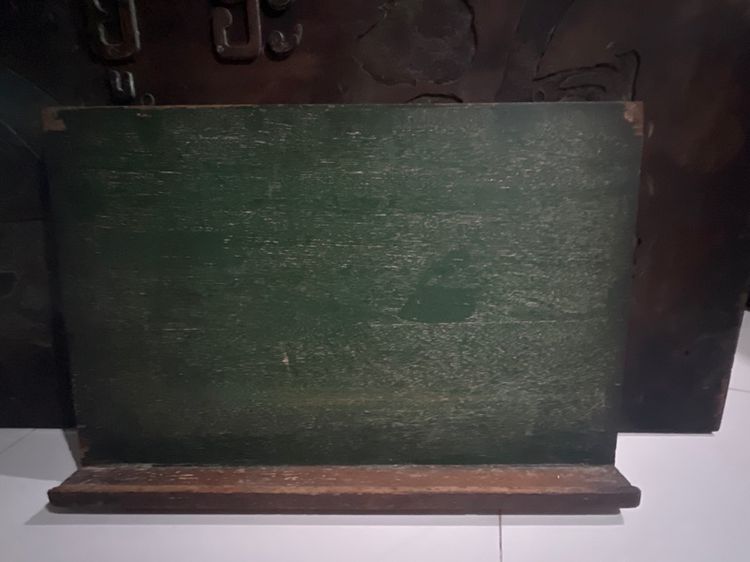 กระดานไม้เขียวเก่า