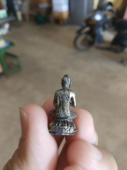 พระเนื้อโลหะพิมพ์เล็ก(พระรูปหล่อพิมพ์พระประธานพร(300302)(ไม่ทราบเนื้อโลหะไม่ทราบเกจิที่สร้าง))พระบ้านพระเครื่องรางของมงคล รูปที่ 5