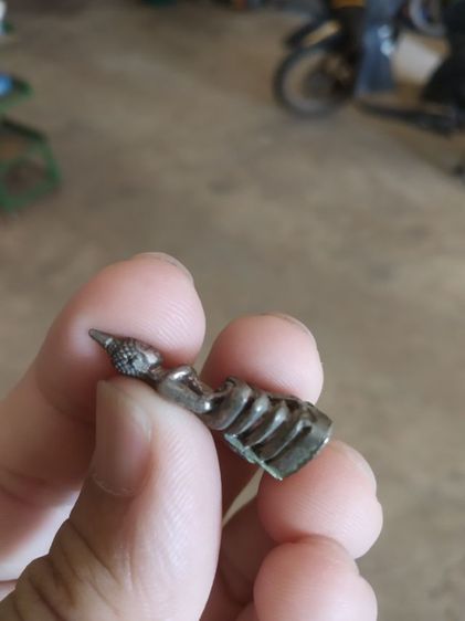 พระเนื้อโลหะกะไหล่เงินพิมพ์เล็ก(พระรูปหล่อพระพุทธโสธรพิมพ์เล็ก(300305)(ไม่ทราบพระเกจิที่สร้าง))พระบ้านพระเครื่องรางของมงคล รูปที่ 14