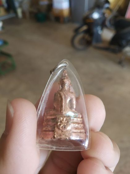 พระเนื้อกะไหล่(พระรูปหล่อพระพิมพ์พระพุทธโสธรเนื้อกะไหล่ออกแดงอ่อนๆ(300306)(ไม่ทราบพระเกจิที่สร้าง))พระบ้านพระเครื่องรางของมงคล รูปที่ 10