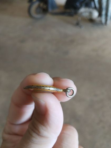 ล็อกเก็ต(ล็อกเก็ตพิมพ์เล็กรัชกาลที่ห้าหลังสมเด็จพระศรีนครินทราบรมราชชนนี)เครื่องรางของมงคล รูปที่ 12