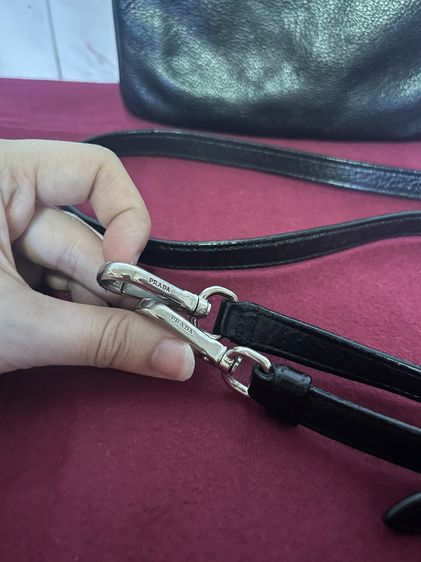 Prada Double Zip Crossbody Bag Leather Black กระเป๋าสะพายปราด้าหนังสีดำ 2 ซิป มือสอง ของแท้ UNISEX รูปที่ 8