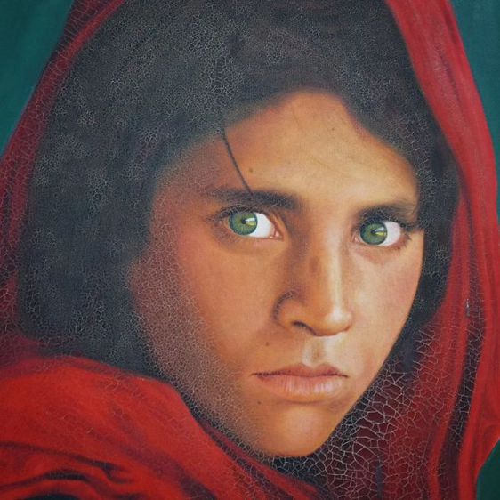 ภาพวาดสีน้ำมันบนผืนผ้า ของหญิงสาว ชาวอัฟกัส จาการ์ตา - 
ผู้หญิงจากอัฟกานิสถานชื่อ Sharbat Gula ครั้งหนึ่งทำให้โลกประหลาดใจด้วยภาพบุคคลที่สวย รูปที่ 2