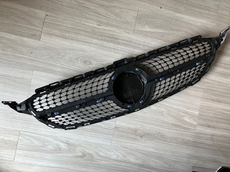 Benz W205 Diamond AMG ดาว Benz กระจก กระจัง รุ่นมีกล้อง และ รุ่นไม่มีกล้องหน้า ใส่ C Class Coupe และ Sedan รูปที่ 17