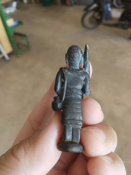 พระเนื้อโลหะสัมฤทธิ์(พระรูปหล่อพระสีวลีเนื้อสัมฤทธิ์(สมัยเชียงแสน)(พระเกจิที่สร้าง))พระบ้านพระเครื่องรางของมงคล รูปที่ 9