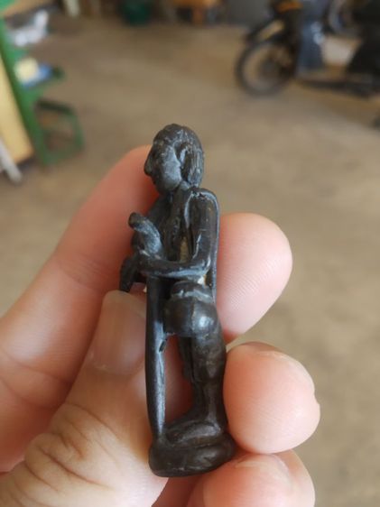 พระเนื้อโลหะสัมฤทธิ์(พระรูปหล่อพระสีวลีเนื้อสัมฤทธิ์(สมัยเชียงแสน)(พระเกจิที่สร้าง))พระบ้านพระเครื่องรางของมงคล รูปที่ 4
