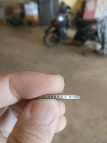 เหรียญกษาปณ์ที่ระลึก(เหรียญชนิดหนึ่งบาทสมเด็จพระบรมโอรสาธิราชทรงสำเร็จการศึกษาจากโรงเรียนเสนาธิการทหารบกปี2521)เหรียญสำคัญในวาระบุคคลสำคัญ รูปที่ 14