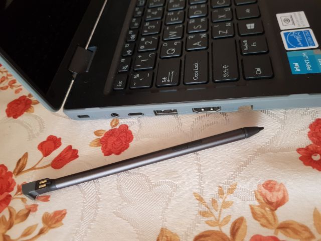 Notebook Asus จอทัชสกรีนพร้อมปากกาstylusในตัว รูปที่ 3