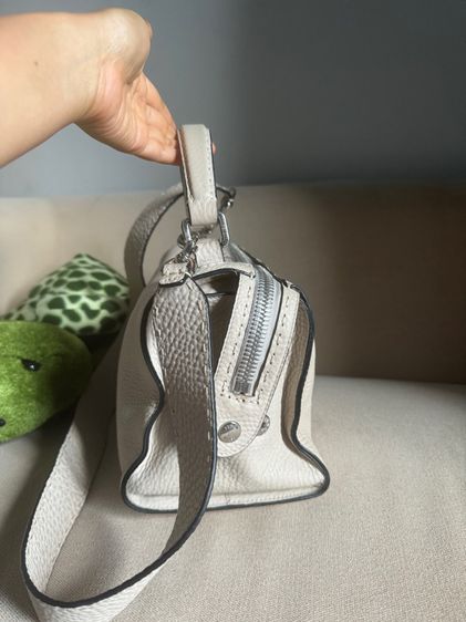 กระเป๋า Fendi สีสวย รูปที่ 2