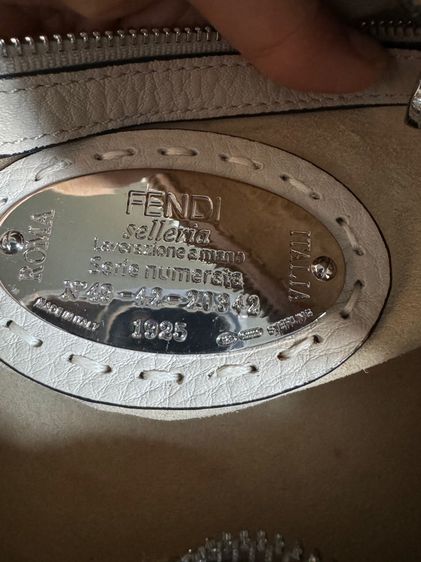 กระเป๋า Fendi สีสวย รูปที่ 13