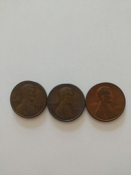 เหรียญต่างประเทศเป็นเหรียญกษาปณ์(เหรียญกษาปณ์สหรัฐอเมริกา(1981-1980-1988)(1cent)เหรียญโลก)เหรียญกษาปณ์เก่าเอาไว้สะสมหรือโชว์ รูปที่ 4