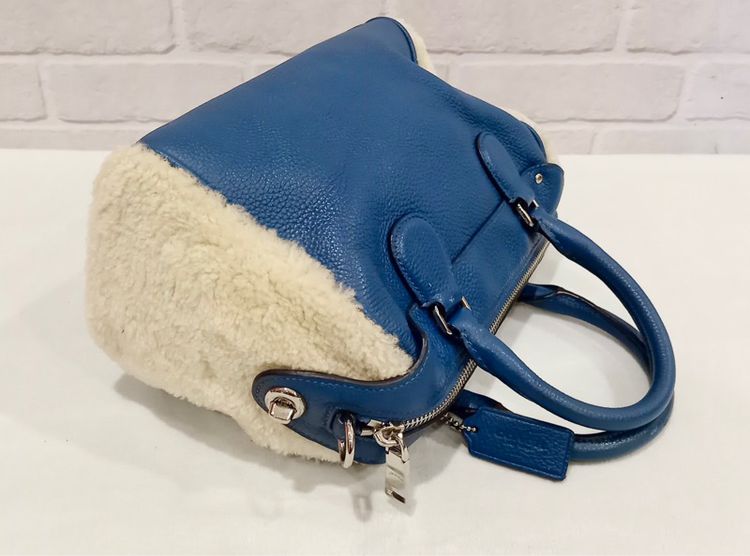 กระเป๋าสะพาย Coach Mini Bennett ทรงหมอน แท้💯 รูปที่ 4