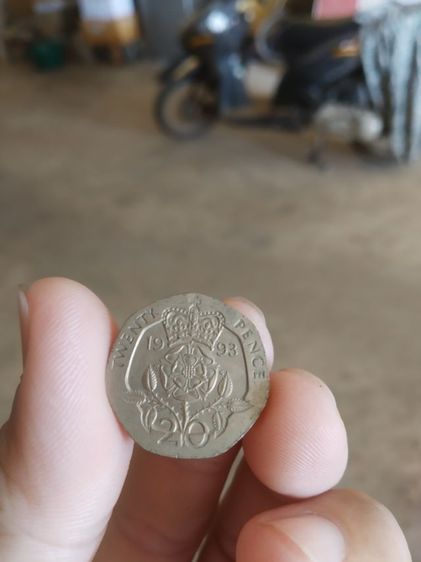 เหรียญเพนนีประเทศอังกฤษ(เหรียญ20เพนนีผลิตในปี1993ด้านหน้าของเหรียญเป็นรูปพระนางเอลิซาเบธที่2ประเทศอังกฤษ(ระดับปกติ)(ปี1993))สะสมหรือโชว์ รูปที่ 16