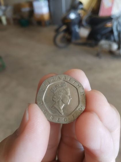เหรียญเพนนีประเทศอังกฤษ(เหรียญ20เพนนีผลิตในปี1993ด้านหน้าของเหรียญเป็นรูปพระนางเอลิซาเบธที่2ประเทศอังกฤษ(ระดับปกติ)(ปี1993))สะสมหรือโชว์ รูปที่ 5