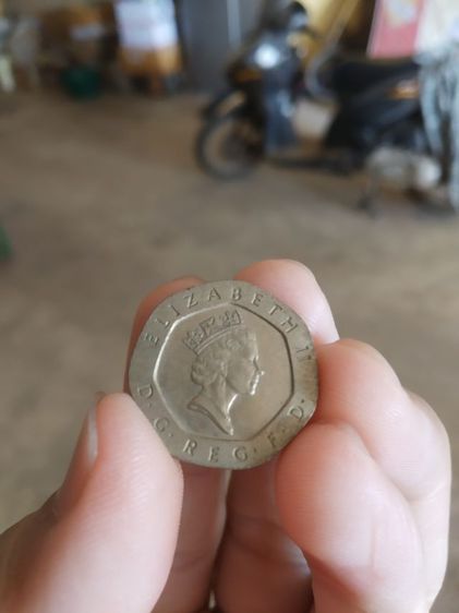 เหรียญเพนนีประเทศอังกฤษ(เหรียญ20เพนนีผลิตในปี1993ด้านหน้าของเหรียญเป็นรูปพระนางเอลิซาเบธที่2ประเทศอังกฤษ(ระดับปกติ)(ปี1993))สะสมหรือโชว์ รูปที่ 3