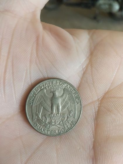 เหรียญดอลลาร์เก่า(เหรียญดอลลาร์เก่าอเมริกัน(จอร์จwashington)(USA liberty)หายากในระดับหนึ่ง(ปีคริสตศักราช 1981))สำหรับเก็บสะสมหรือเอาไว้โชว์ รูปที่ 2