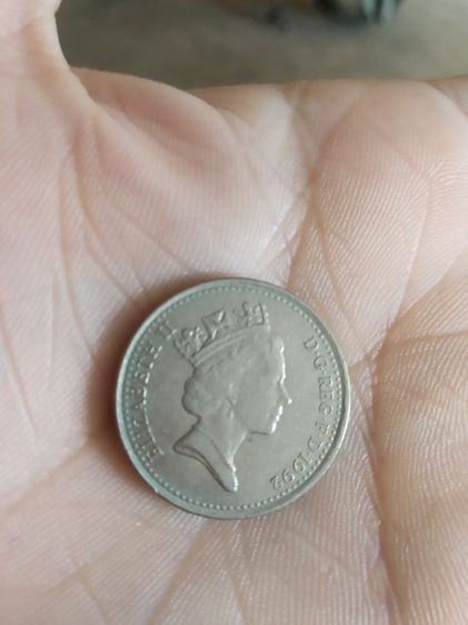 เหรียญเพ็ญมีเก่าประเทศอังกฤษ(เหรียญ10เพนนีพระนางอลิซาเบธที่2หลังสิงโตสวมมงกุฎ(ปีคริสตศักราช1992))สำหรับไว้เก็บสะสมหรือโชว์ รูปที่ 5