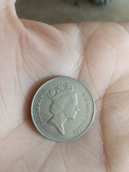 เหรียญเพ็ญมีเก่าประเทศอังกฤษ(เหรียญ10เพนนีพระนางอลิซาเบธที่2หลังสิงโตสวมมงกุฎ(ปีคริสตศักราช1992))สำหรับไว้เก็บสะสมหรือโชว์