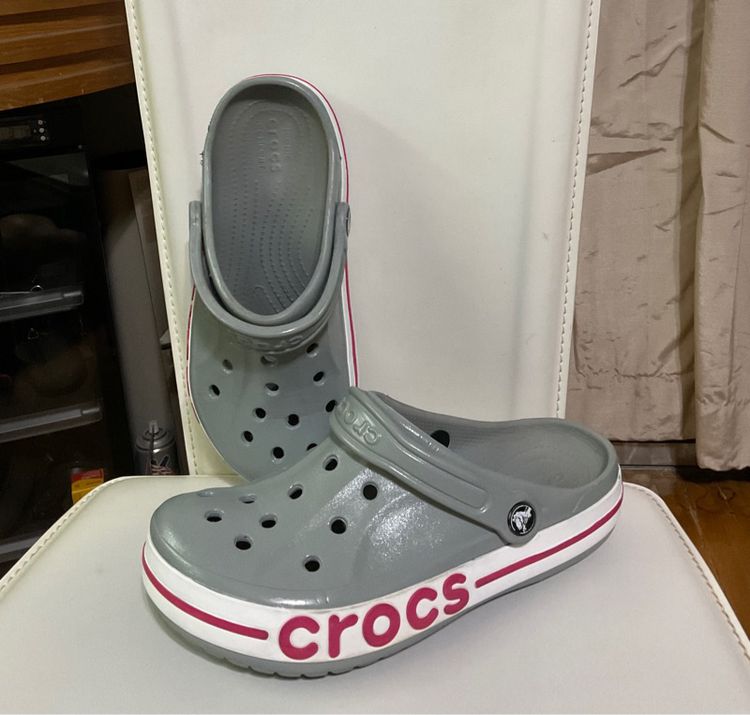 รองเท้าแตะหัวโต Crocs รูปที่ 18