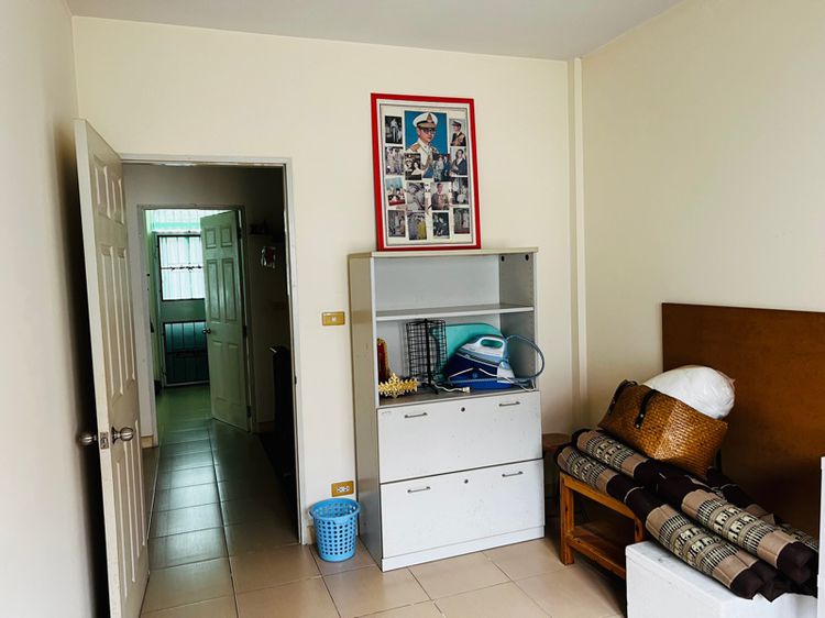 ขายทาวน์โฮมส์ 3 ห้องนอน 2 ห้องน้ำ พร้อมเฟอร์นิเจอร์ครบครัน  พร้อมอยู่ รูปที่ 4