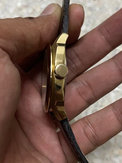 นาฬิกายี่ห้อ FOSSIL  ของแท้มือสอง สีทองสวย ขนาด 38 มิล สายเปลี่ยนใหม่ 850฿ รูปที่ 3