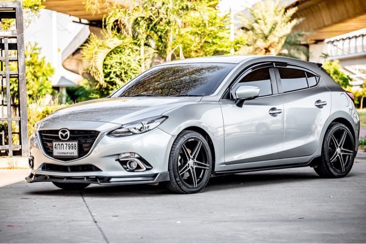 Mazda Mazda3 2015 2.0 S Sports Sedan เบนซิน ไม่ติดแก๊ส เกียร์อัตโนมัติ เทา