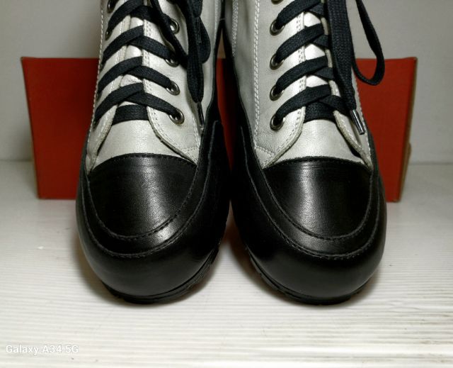CANDICE COOPER Boots 39EU(25.5cm) Original Made in Italy ของแท้ มือ 2 สภาพเยี่ยม, รองเท้า CANDICE COOPER หนังแท้สีขาวมุกสวยมากไม่มีตำหนิใดๆ รูปที่ 6