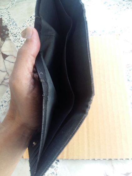 กระเป๋าสตางค์ Guylaroche ใบยาว 2 พับ สีดำ หนังเรียบ โลโก้GL หนังแท้ ขนาด 9 × 18cm. สภาพสวยมากเดิมๆ เจ้าของเก็บรักษาอย่างดี ไว้สะสม รูปที่ 6