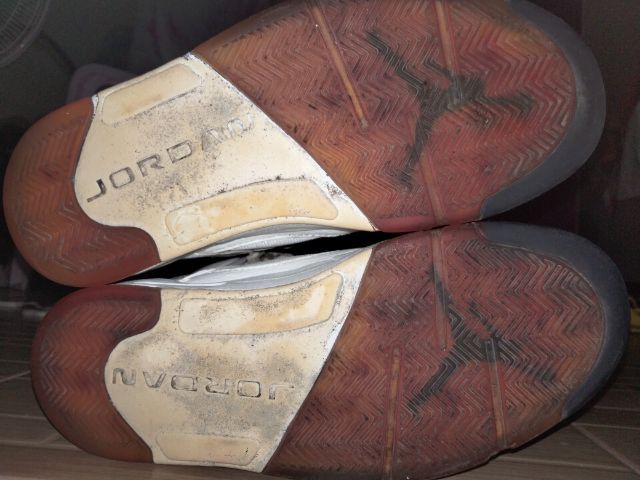 Air Jordan มือสองสภาพดี ราคาถูก รูปที่ 2