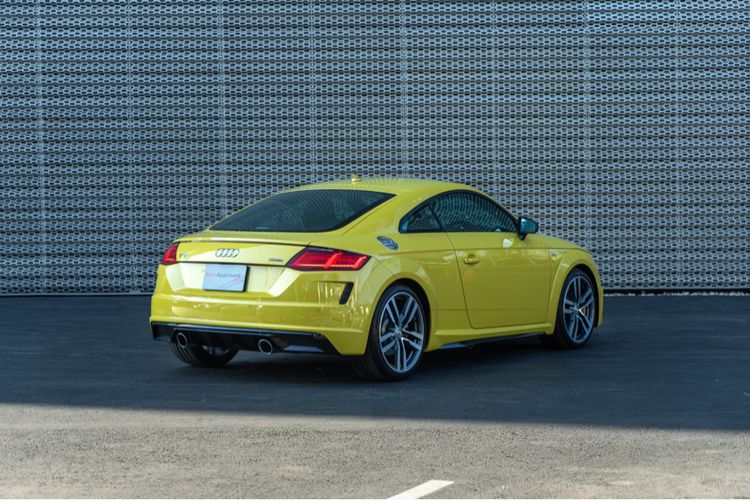 Audi Audi TT  2023 2.0 TFSI Quattro S Line 4WD Sedan เบนซิน ไม่ติดแก๊ส เกียร์อัตโนมัติ เหลือง รูปที่ 3