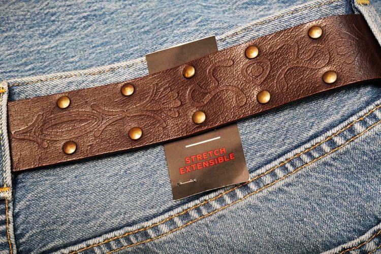 vintage buckle leather belt Stamped genuine leather strap Brass pins รูปที่ 4