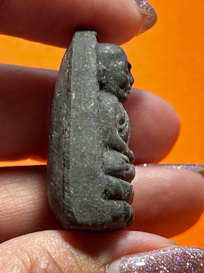 หลวงปู่ทวด เนื้อว่าน108 ผสมดินกากยายักษ์ หลังโรยแร่ ฝังตะกรุดเงินนารายณ์แปลงรูป อธิษฐานจิตโดย อาจารย์นอง วัดทรายขาว ปี 2537 รูปที่ 6