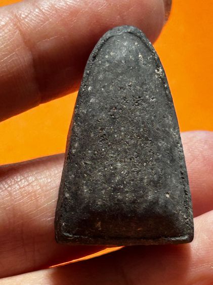 หลวงปู่ทวด เนื้อว่าน108 ผสมดินกากยายักษ์ หลังโรยแร่ ฝังตะกรุดเงินนารายณ์แปลงรูป อธิษฐานจิตโดย อาจารย์นอง วัดทรายขาว ปี 2537 รูปที่ 4