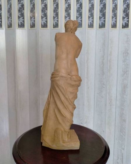 รูปปั้น Venus de Milo รูปที่ 5