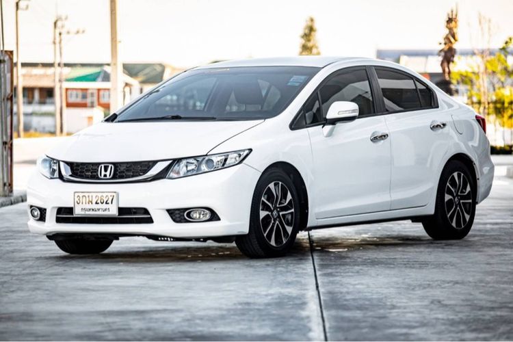 Honda Civic 2014 1.8 S i-VTEC Sedan เบนซิน ไม่ติดแก๊ส เกียร์อัตโนมัติ ขาว รูปที่ 4