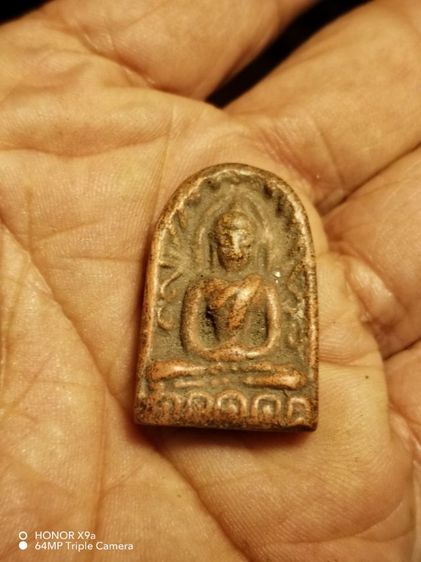 พระ​กำแพง​ซุ้ม​กอ​กรุฤาษีเนื้อดิน​ กำแพง​เพชร​ รูปที่ 4