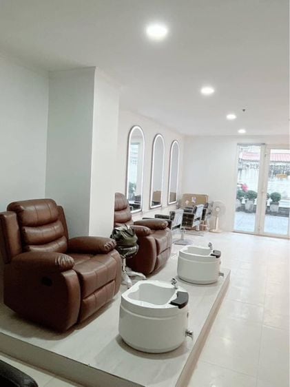 ร้านนวด massage and salon for sale Asoke Bangkok