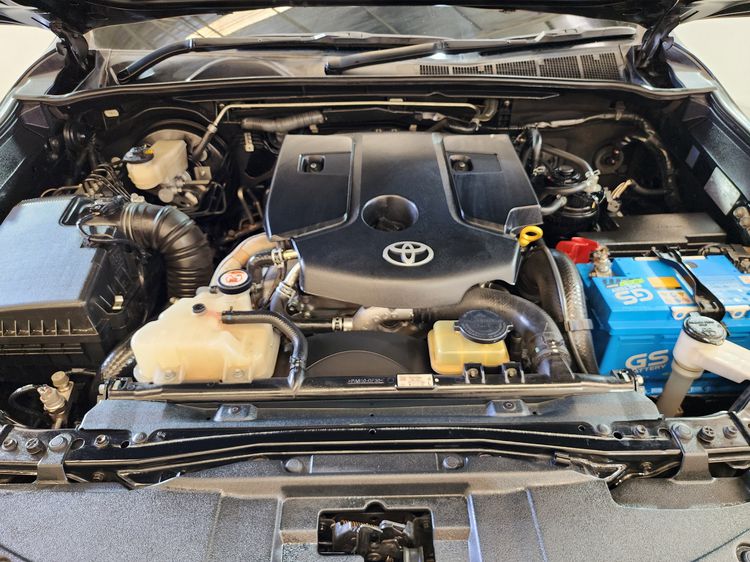 Toyota Fortuner 2018 2.8 TRD Sportivo 4WD Utility-car ดีเซล เกียร์อัตโนมัติ ดำ รูปที่ 3