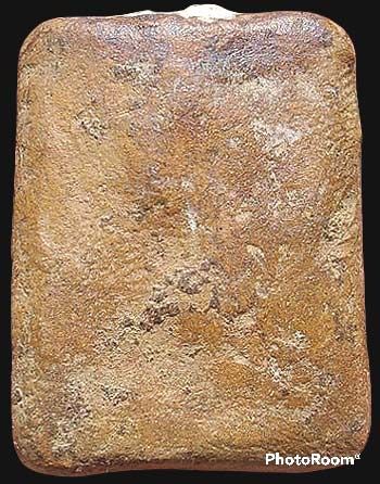 หลวงพ่อมุ่ย วัดดอนไร่ สุพรรณบุรี พิมพ์ทรงไก่ (ล้อพิมพ์หลวงพ่อปาน) เนื้อดิน ปี๒๕๐๘ รูปที่ 2