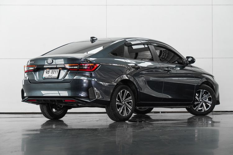 Toyota Yaris 2023 1.2 Smart Sedan เบนซิน ไม่ติดแก๊ส เกียร์อัตโนมัติ เทา รูปที่ 4