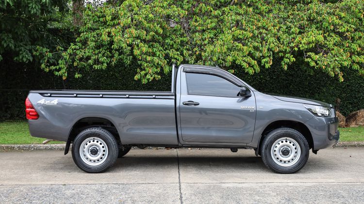 Toyota Hilux Revo 2021 2.8 ENTRY STANDARD CAB Pickup ดีเซล ไม่ติดแก๊ส เกียร์ธรรมดา ดำ รูปที่ 4
