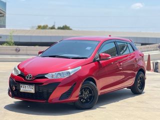 Toyota Yaris 1.2E ปี 2018 สีแดง