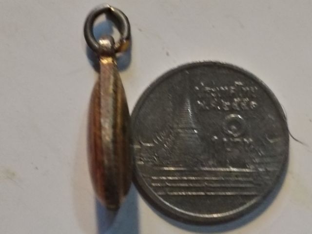 ล๊อ​กเก็ต​กลมภาพถ่ายเก่า​ ​ร8, ร9, พระราชินี​สิริกิติ์​พระ​บรม​ราชชนนี​พัน​ปี​หลวง รูปที่ 7